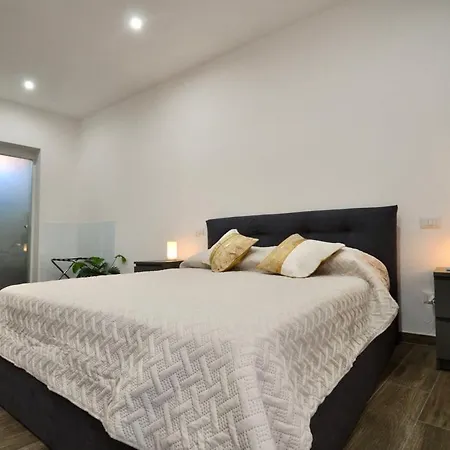 Angelo's House Apartment
